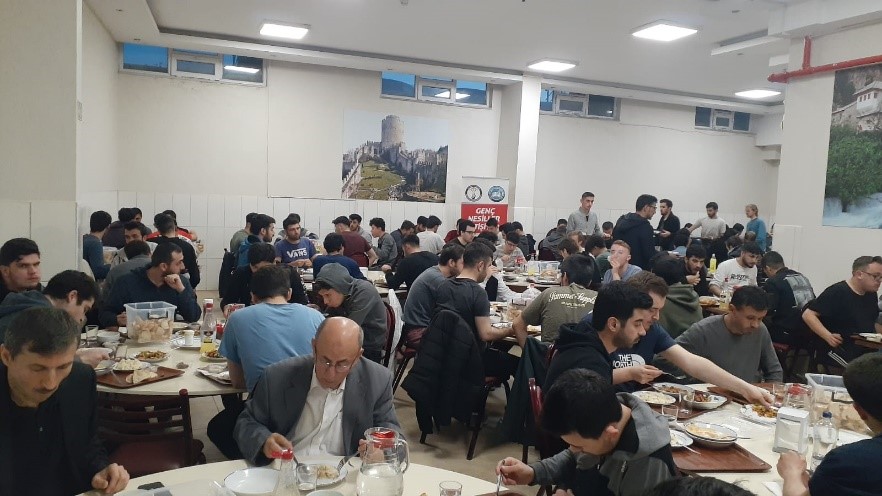 https://antalyayurdu.com/wp-content/uploads/2022/06/yemek.jpg